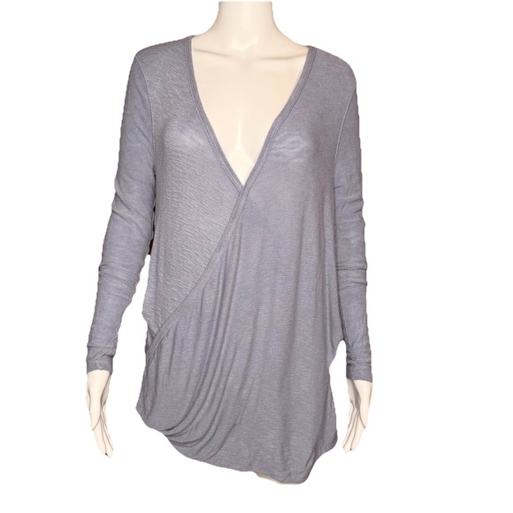 Free People Tops - Free People Miss Rose V-Neck Bubble‎ Hemline Blouse Lilac Size X-Small
